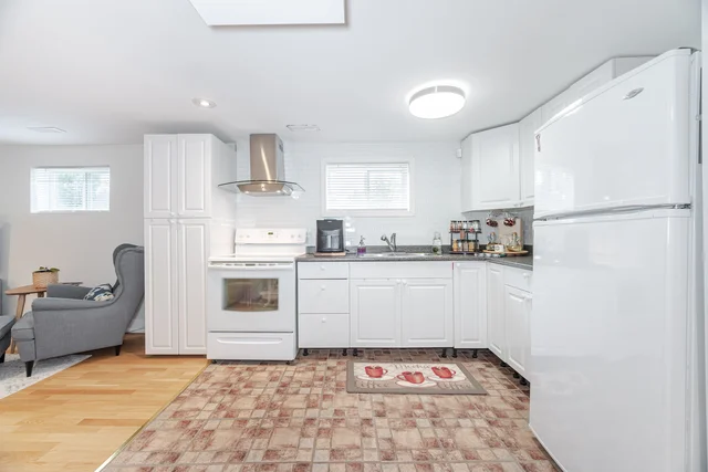 175 Connaught Crescent, Bolton - photo 35