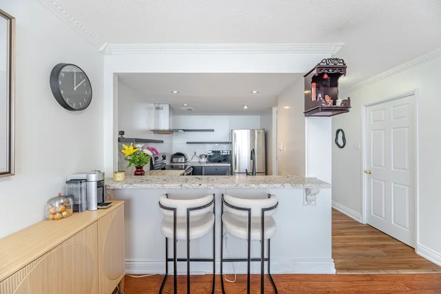 #1401-250 Webb Drive, Mississauga - photo 9
