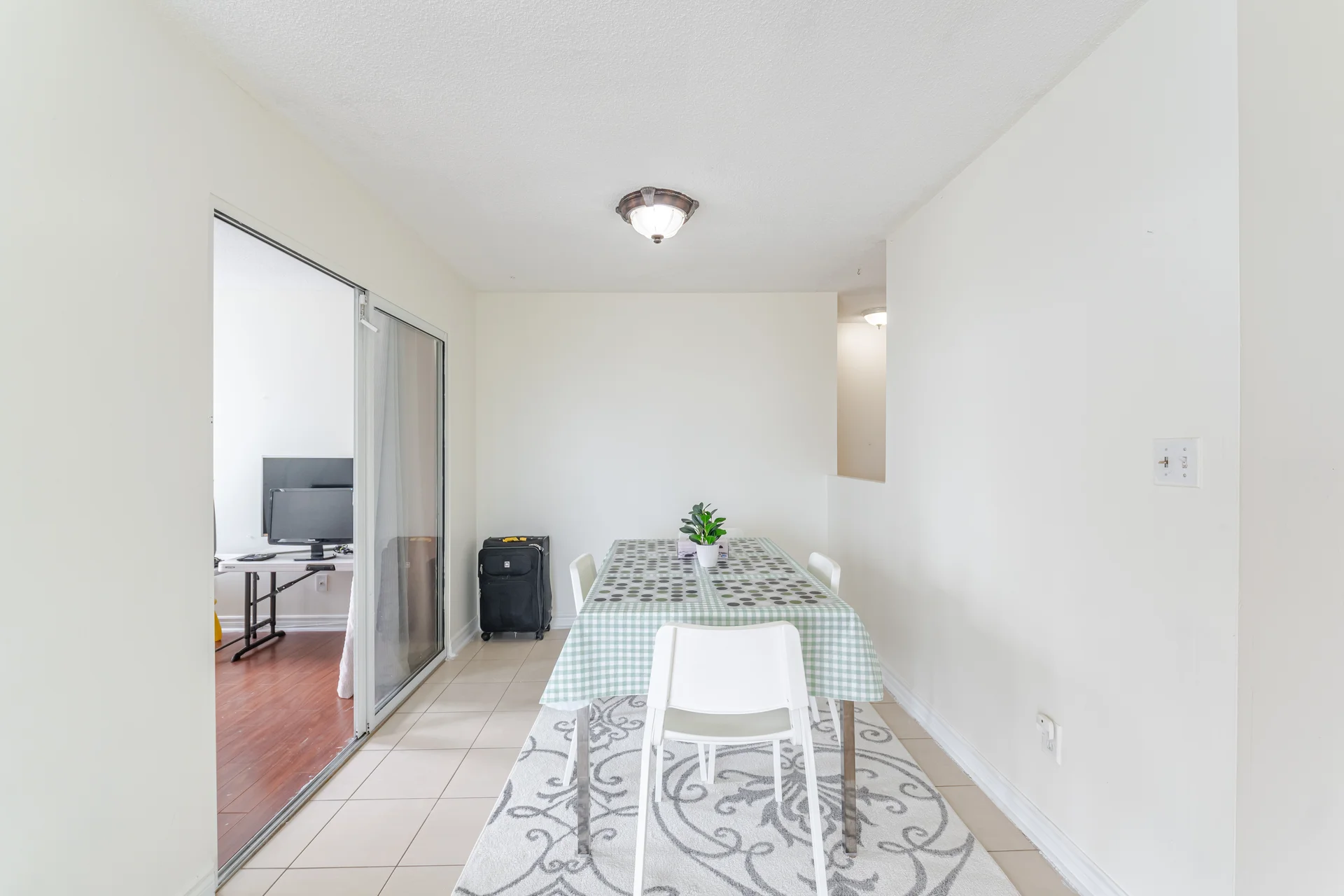 #704-155 Hillcrest Avenue, Mississauga - photo 11