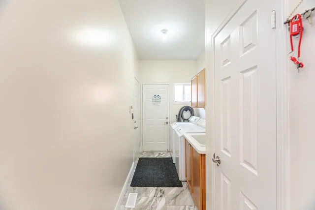 204 Eaton Street, Georgetown - photo 32