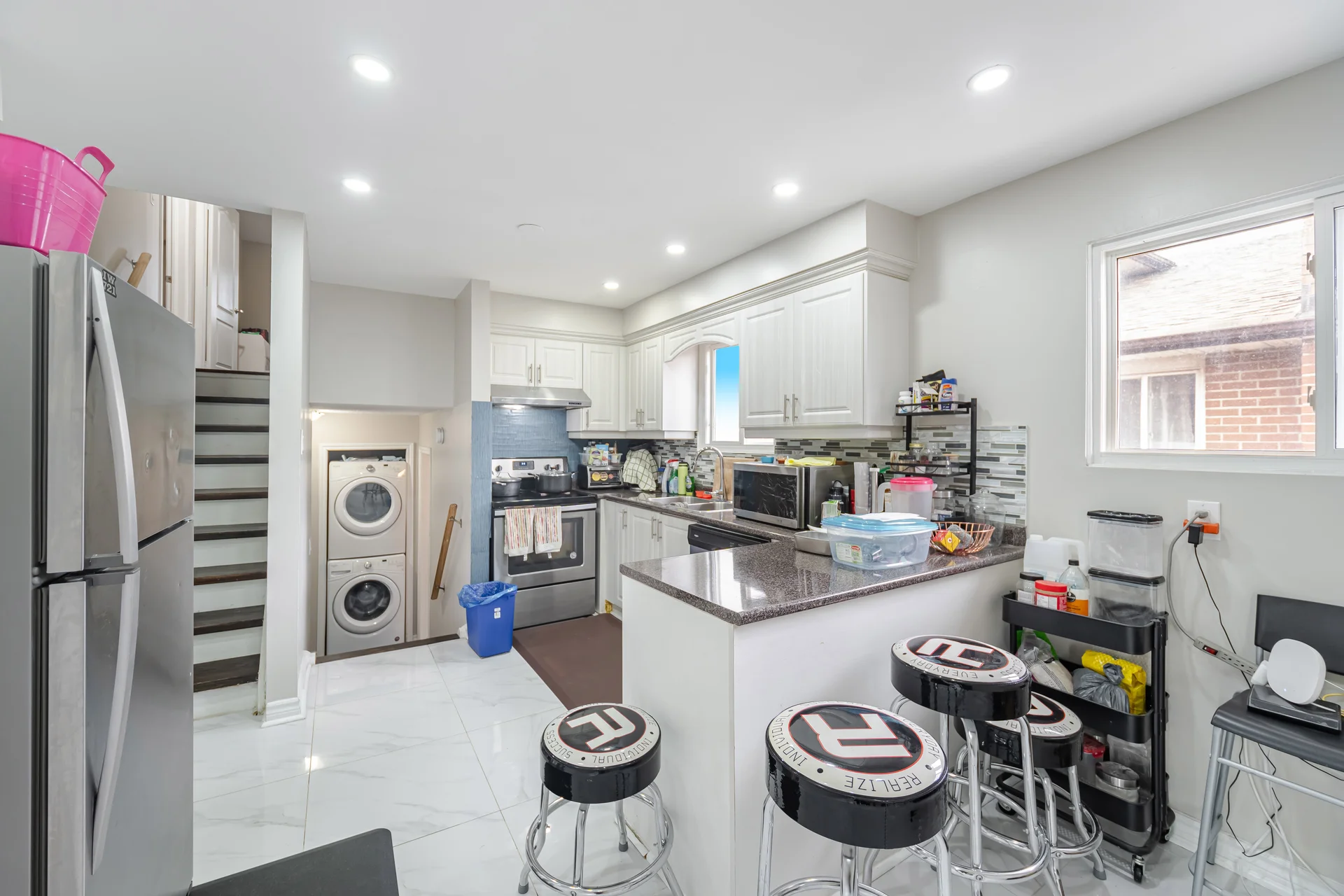 23 Merton Road, Brampton - photo 9