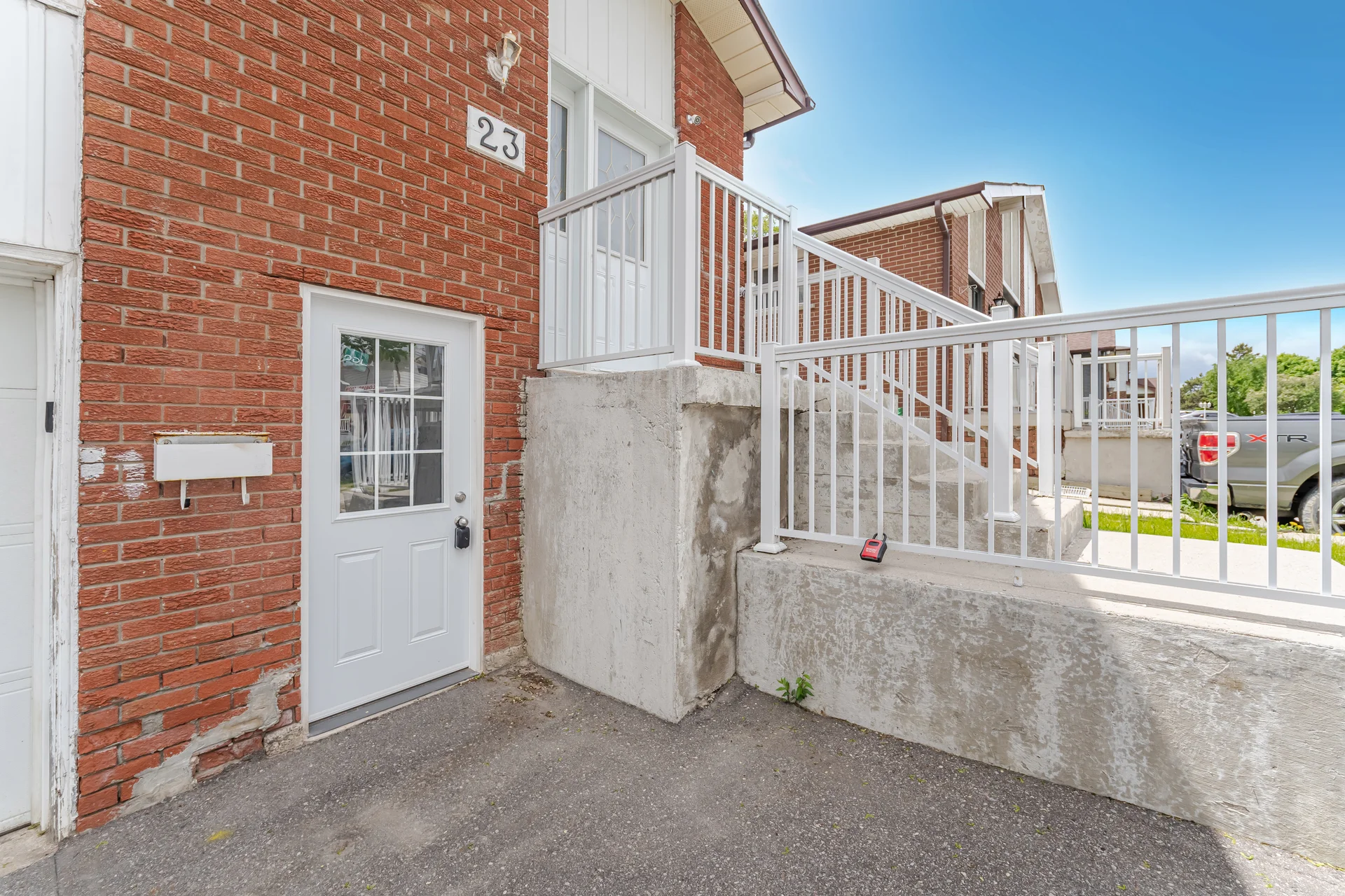 23 Merton Road, Brampton - photo 32