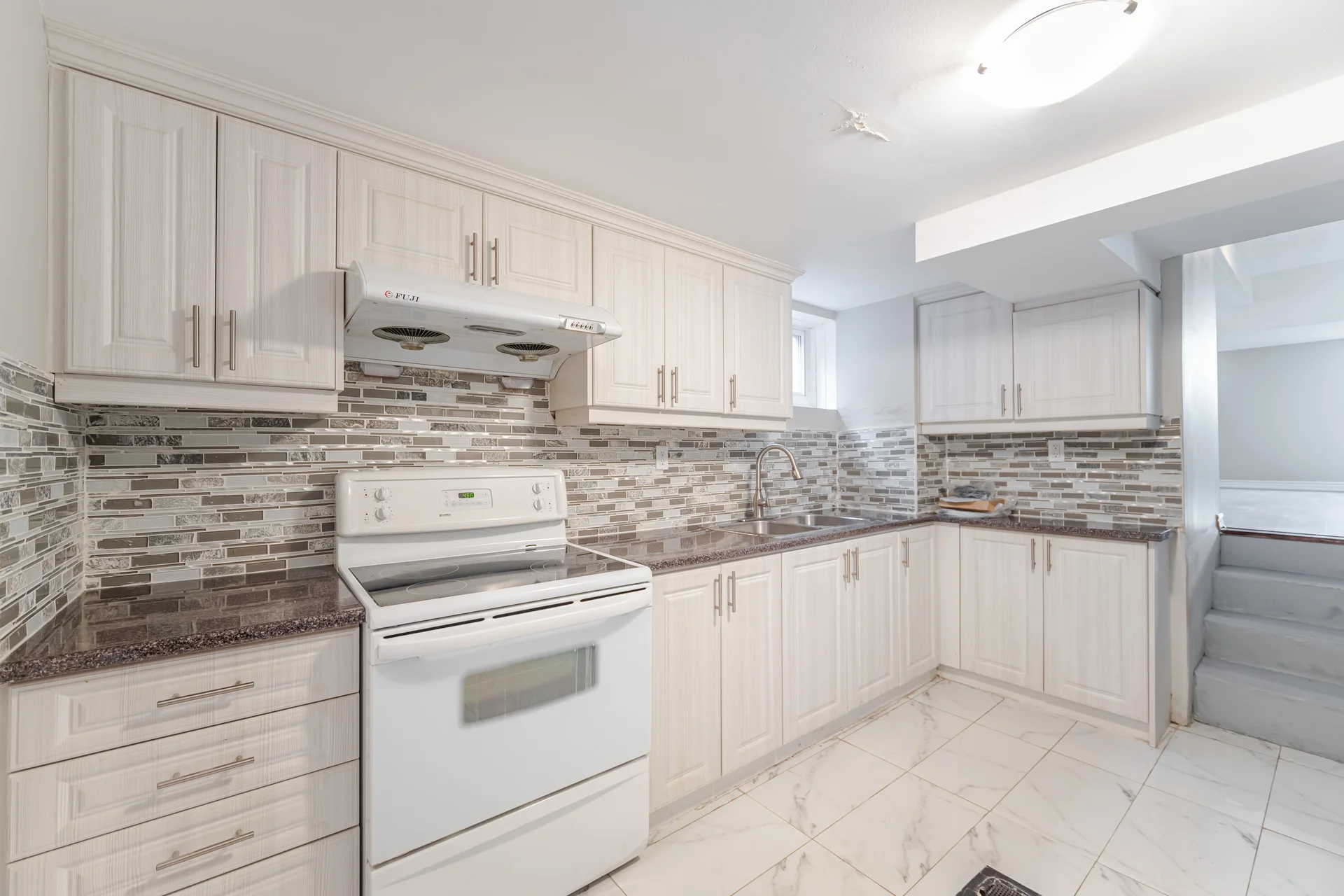 23 Merton Road, Brampton - photo 40