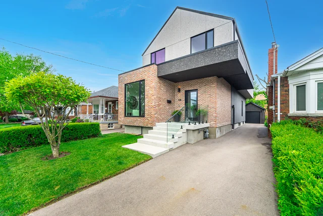 108 Sammon Avenue, East York - photo 3