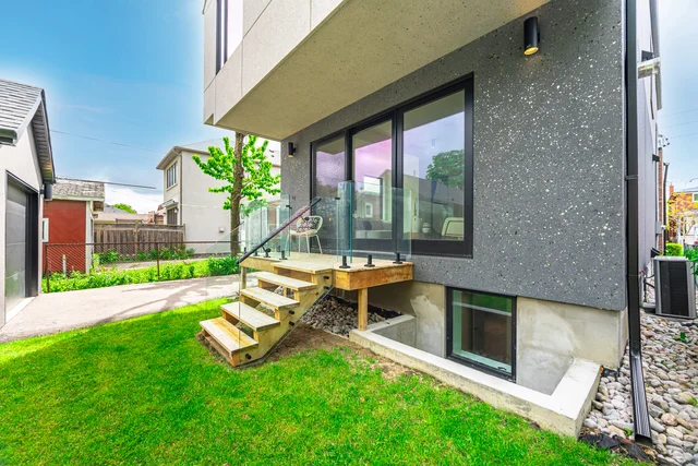 108 Sammon Avenue, East York - photo 77