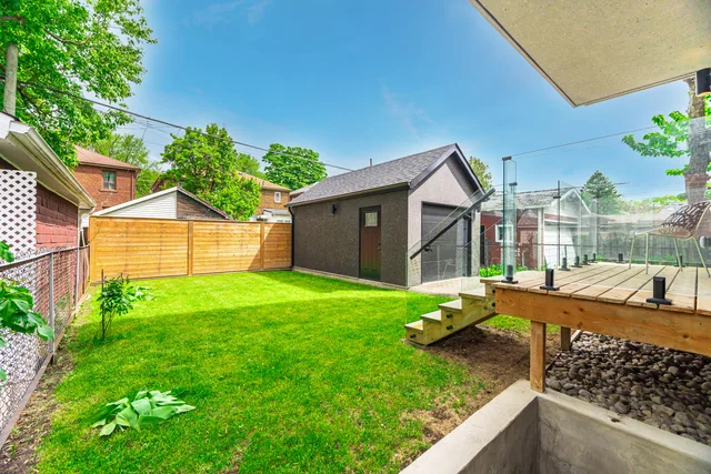 108 Sammon Avenue, East York - photo 83