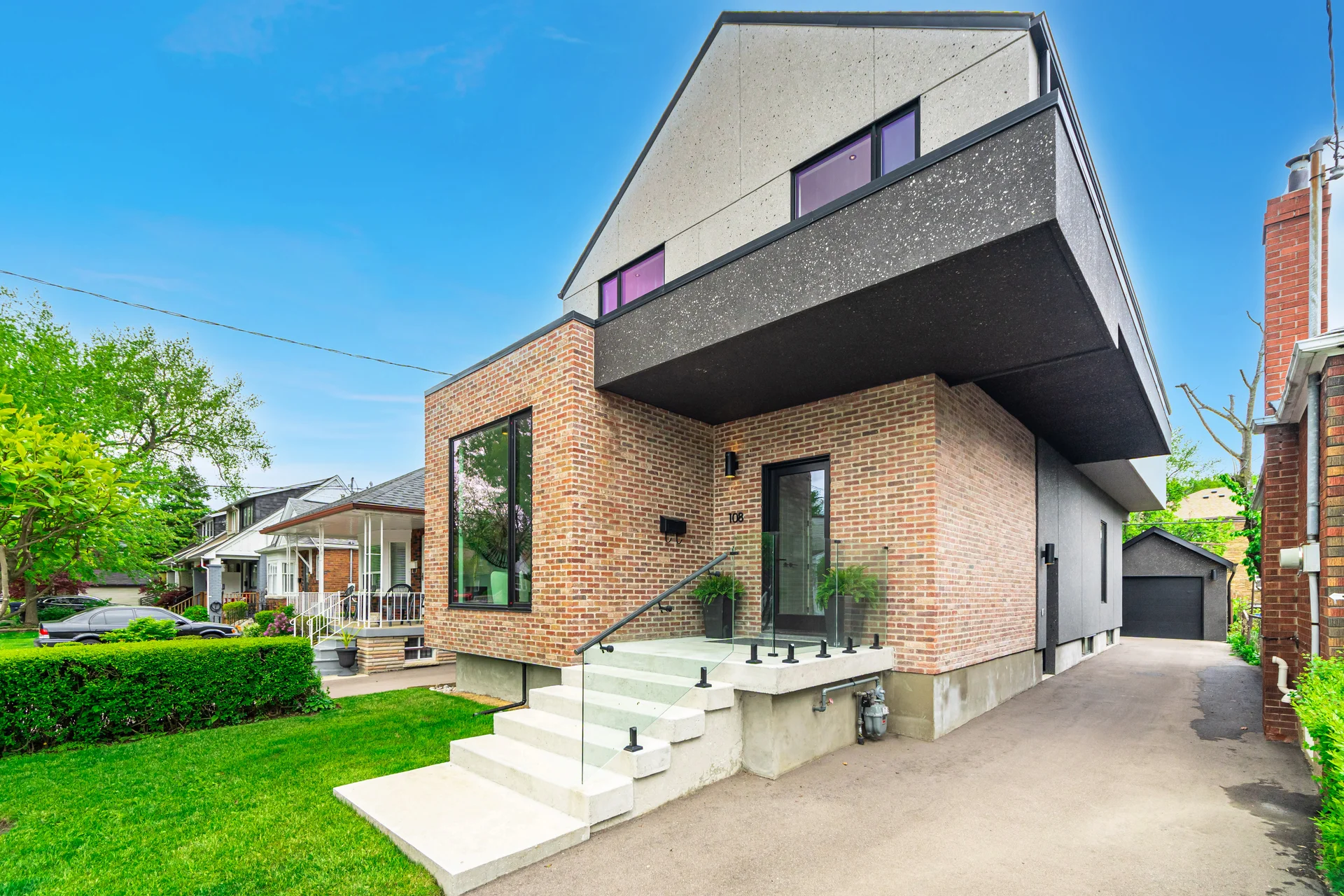 108 Sammon Avenue, East York - photo 6