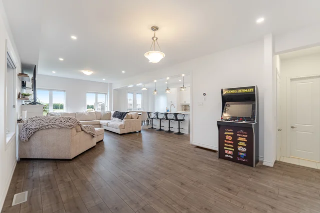 307 Ridley Crescent, Southgate - photo 12