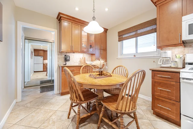 808 Batory Avenue, Pickering - photo 18
