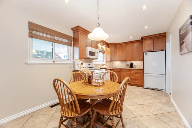 808 Batory Avenue, Pickering - photo 19