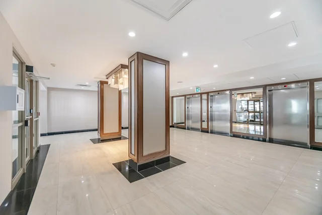 #2008-330 Rathburn Road West, Mississauga - photo 5