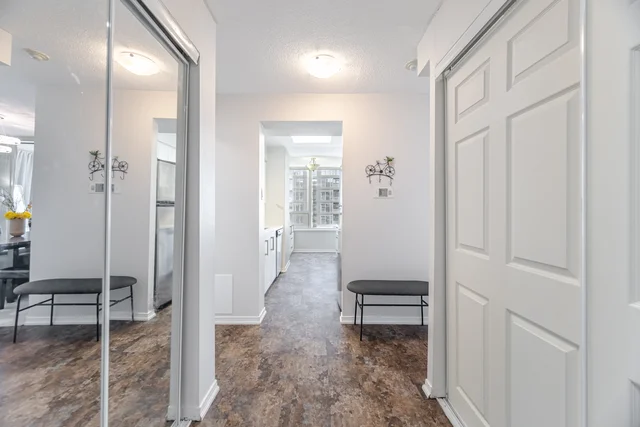 #2008-330 Rathburn Road West, Mississauga - photo 9