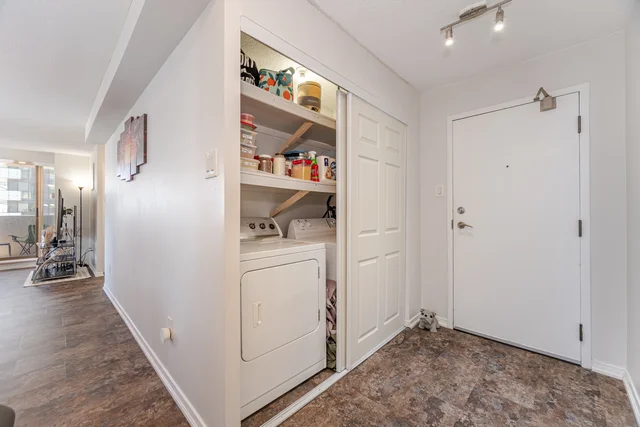 #2008-330 Rathburn Road West, Mississauga - photo 31
