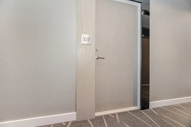 #327-4800 Highway 7, Vaughan - photo 5