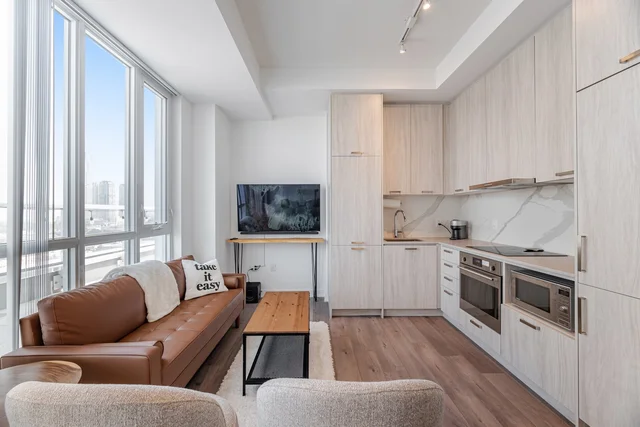 #1201-10 Honeycrisp Crescent, Vaughan - photo 9