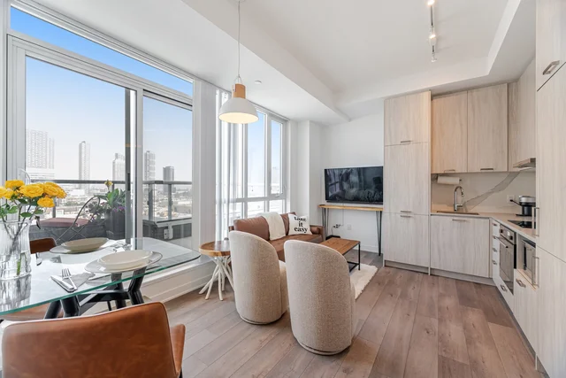 #1201-10 Honeycrisp Crescent, Vaughan - photo 10