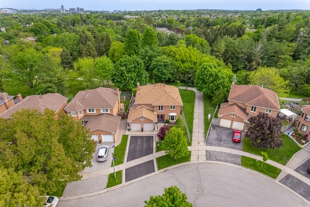 1019 Sherman Crescent, Pickering - photo 3