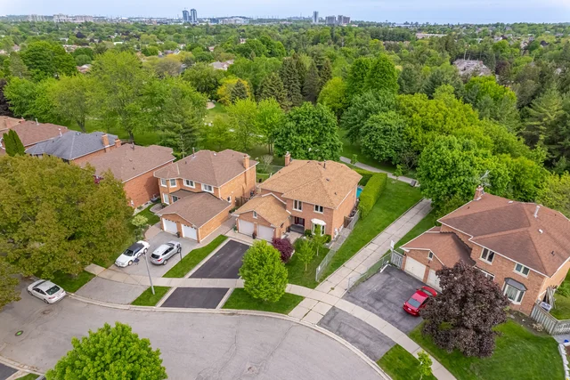1019 Sherman Crescent, Pickering - photo 4