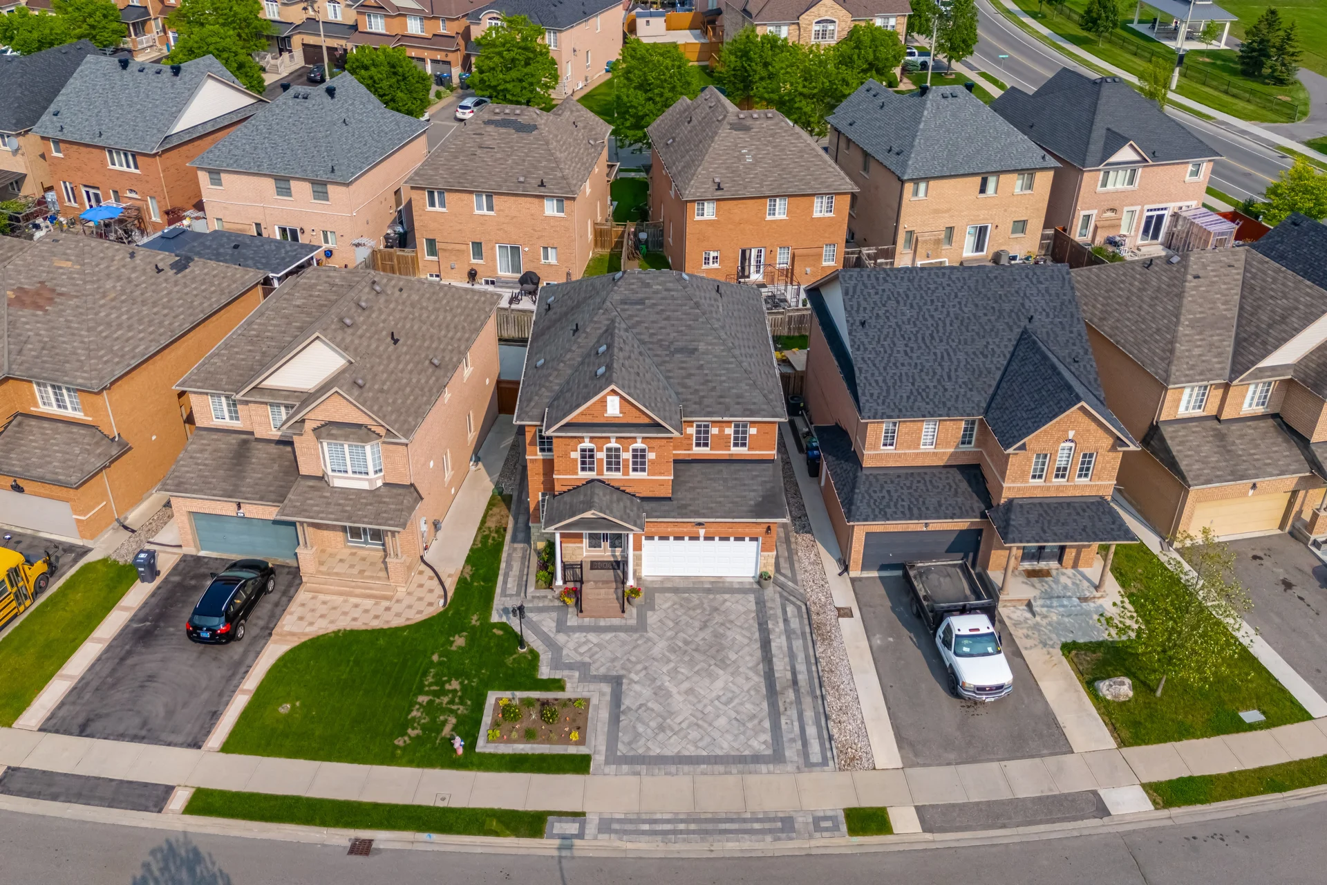 7 Klondike Trail, Brampton - photo 3