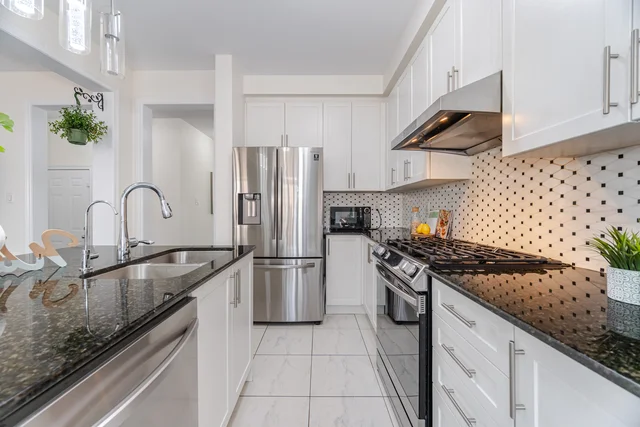 47 Cobriza Crescent, Brampton - photo 14