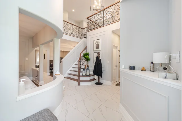 7056 Baskerville Run, Mississauga - photo 9