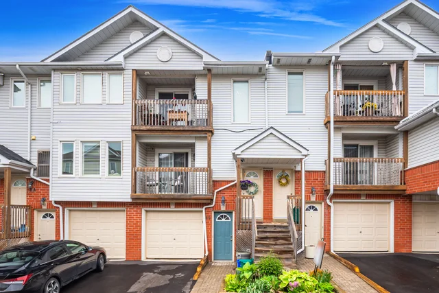 15 A Wylie Circle, Halton Hills - photo 1