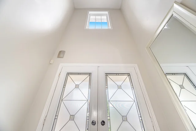 45 Retreat Boulevard, Woodbridge - photo 9