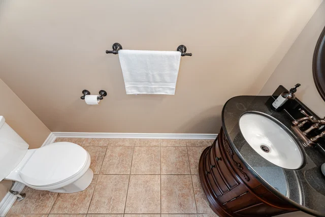 45 Retreat Boulevard, Woodbridge - photo 23