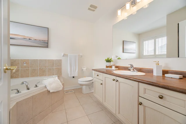 45 Retreat Boulevard, Woodbridge - photo 32