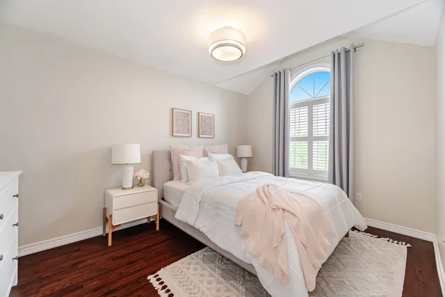 45 Retreat Boulevard, Woodbridge - photo 37
