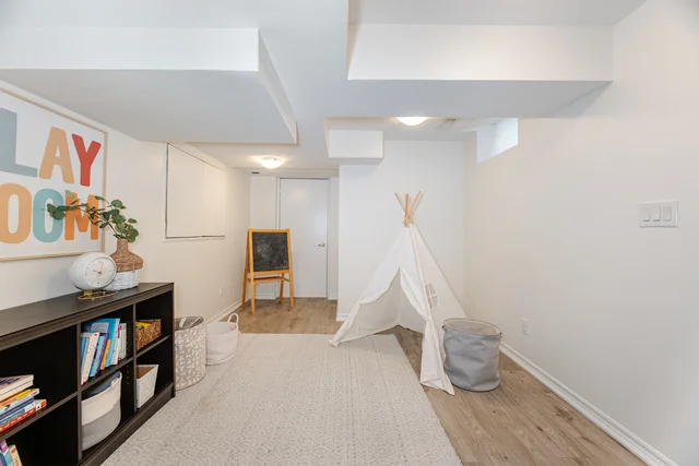 45 Retreat Boulevard, Woodbridge - photo 45