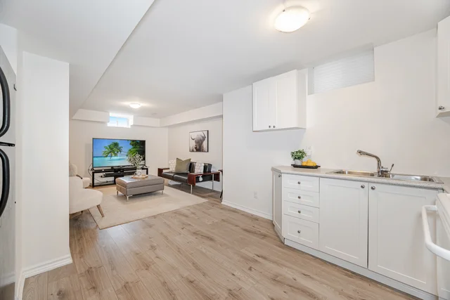 45 Retreat Boulevard, Woodbridge - photo 48