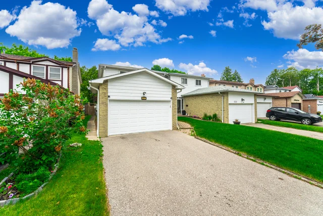 1217 Gloucester Square, Pickering - photo 5