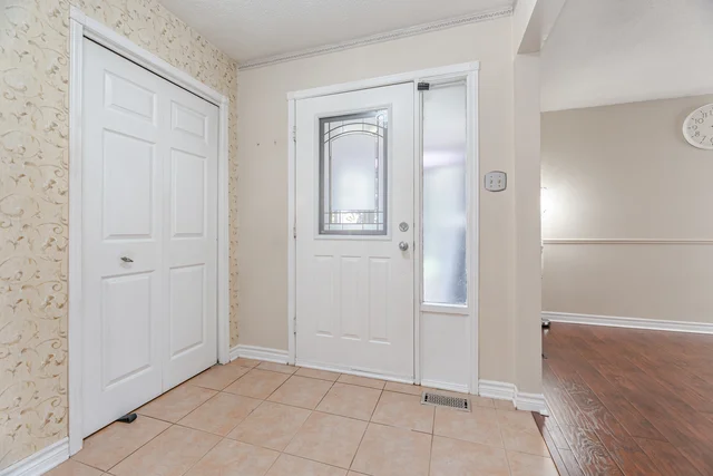 1217 Gloucester Square, Pickering - photo 8
