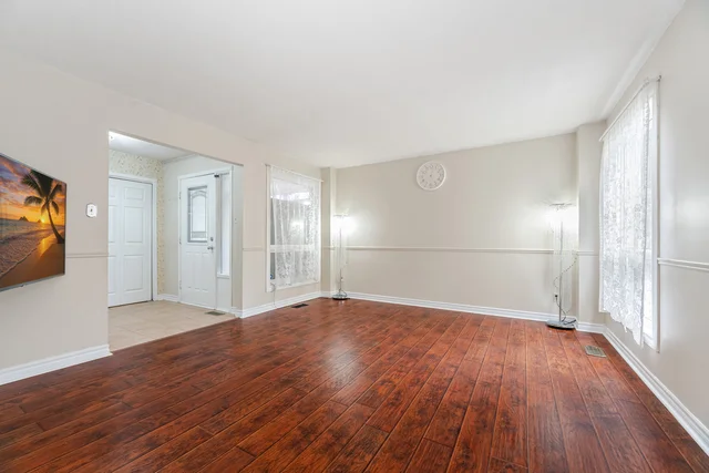 1217 Gloucester Square, Pickering - photo 11