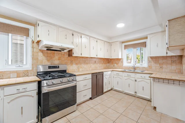 1217 Gloucester Square, Pickering - photo 20