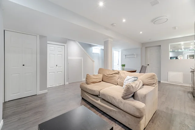 7267 Windbreak Court, Mississauga - photo 45