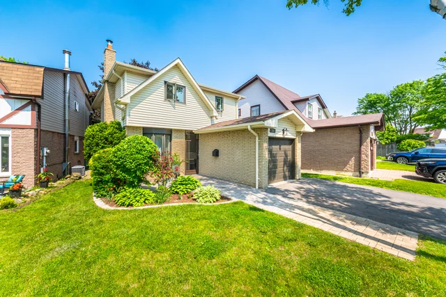 541 Creekview Circle, Pickering - photo 12
