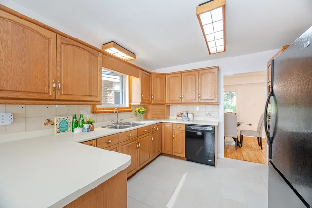 541 Creekview Circle, Pickering - photo 25