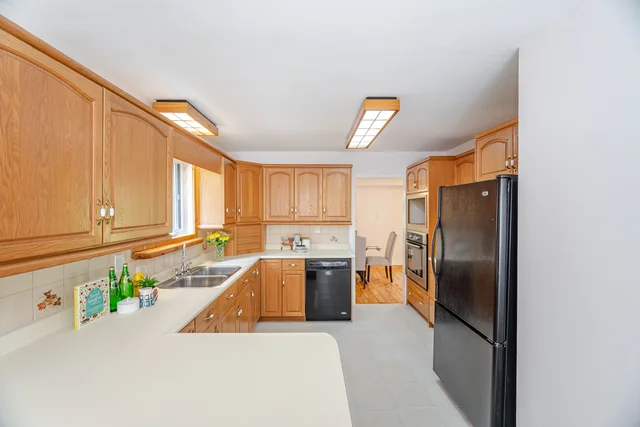 541 Creekview Circle, Pickering - photo 26