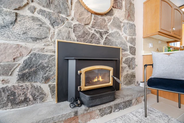 541 Creekview Circle, Pickering - photo 32