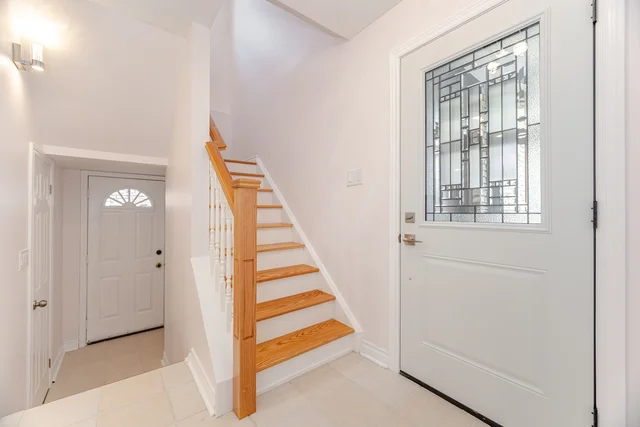 541 Creekview Circle, Pickering - photo 35