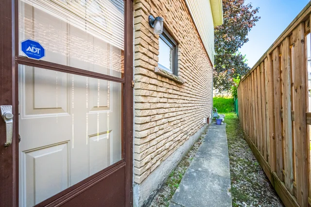 541 Creekview Circle, Pickering - photo 57