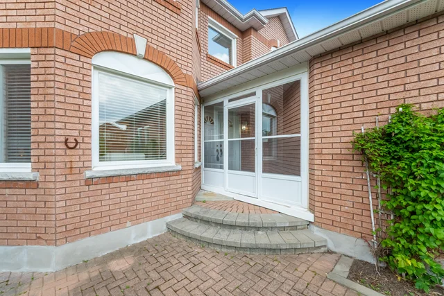 37 Killaloe Crescent, Georgetown - photo 8