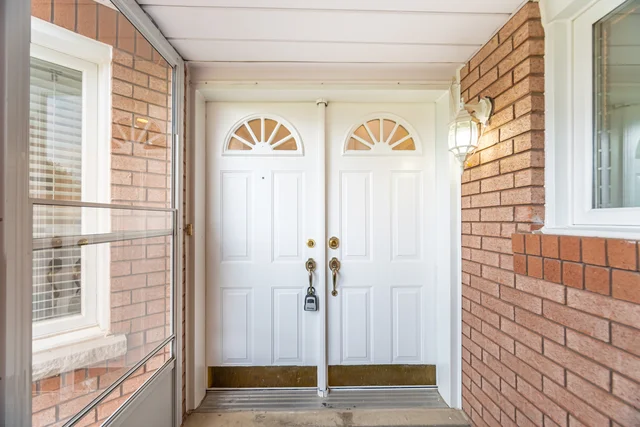 37 Killaloe Crescent, Georgetown - photo 9
