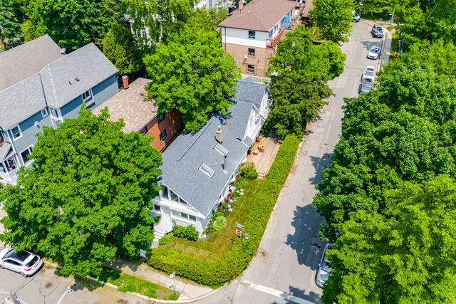 17 Maclean Avenue, Toronto - photo 3