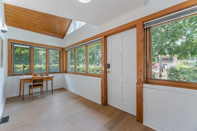 17 Maclean Avenue, Toronto - photo 5