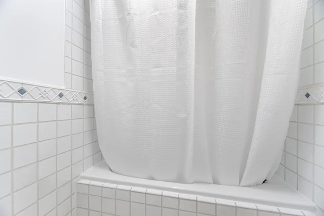 17 Maclean Avenue, Toronto - photo 32