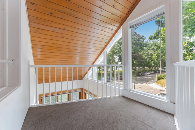 17 Maclean Avenue, Toronto - photo 34