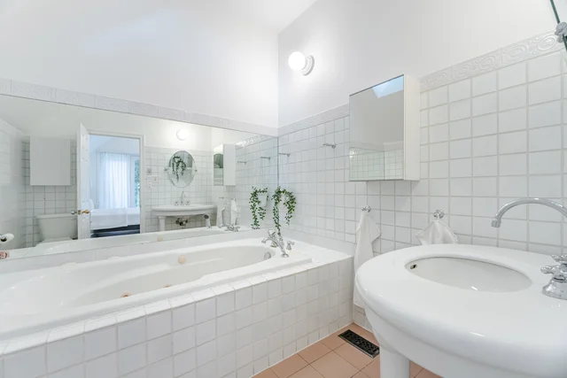 17 Maclean Avenue, Toronto - photo 44